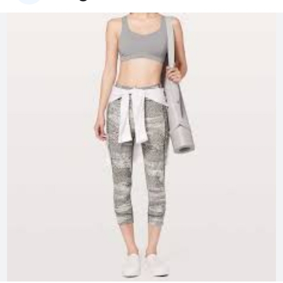 Lululemon Wonder Under Movement Crop in Swerve Vapor Metal Grey SZ 8 - Picture 1 of 10